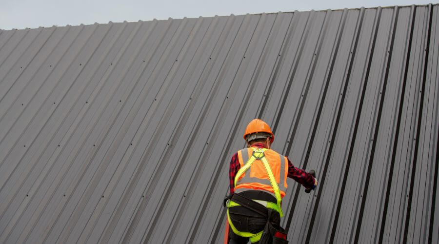 Expert top industrial roofings services in Holton, IN